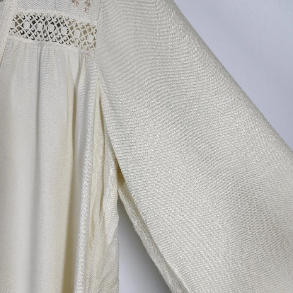 SUNDANCE EMBROIDERED V-NECK TOP - Picture 7 of 10
